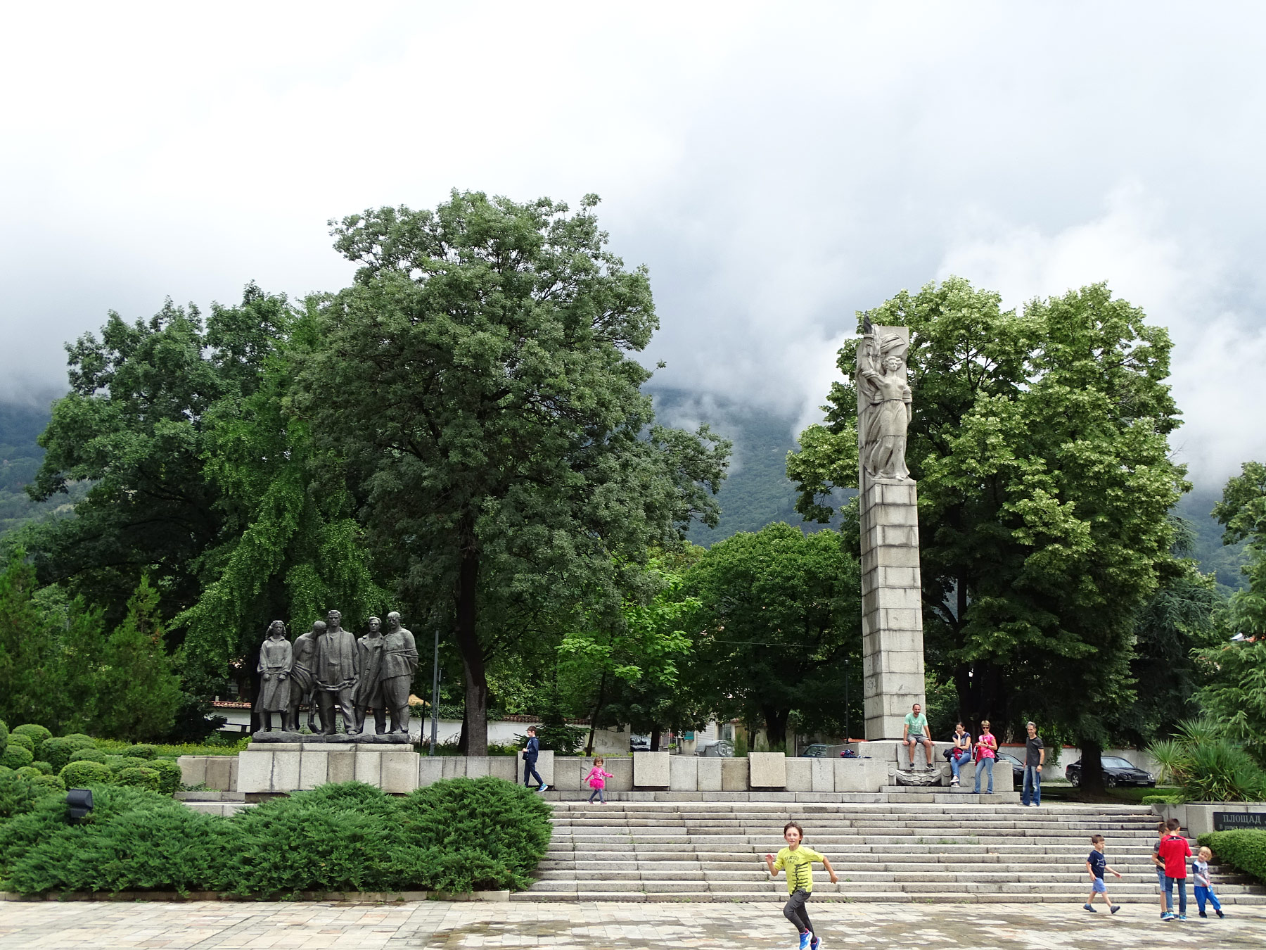Karlovo (Карлово) (Photo license: CC BY 2.0)